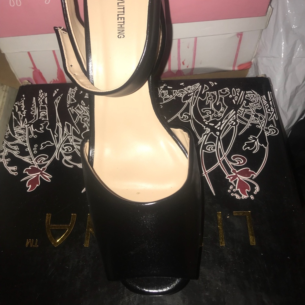 Pretty little thing platform Heels